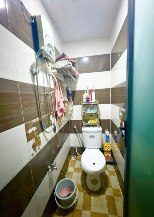 GẤP BÁN - CĂN NHÀ ĐÁP ỨNG ĐƯỢC MỌI TIÊU CHÍ TRONG GIA ĐÌNH - GIẢM NGAY 200 TRIỆU - CHỈ CÒN NHỈNH 2 TỶ !!